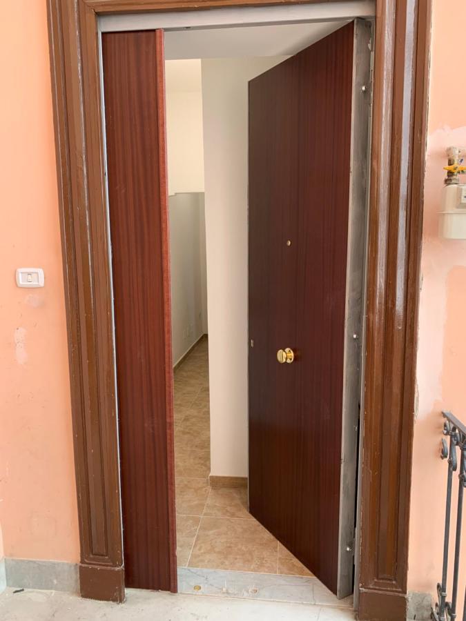 Miris Home Fast And Comfortable With Self Check In 8 Minutes Walk Near Naples Airport Nápoles Exterior foto