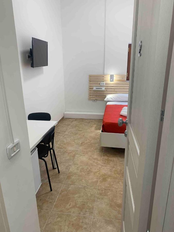 Miris Home Fast And Comfortable With Self Check In 8 Minutes Walk Near Naples Airport Nápoles Exterior foto