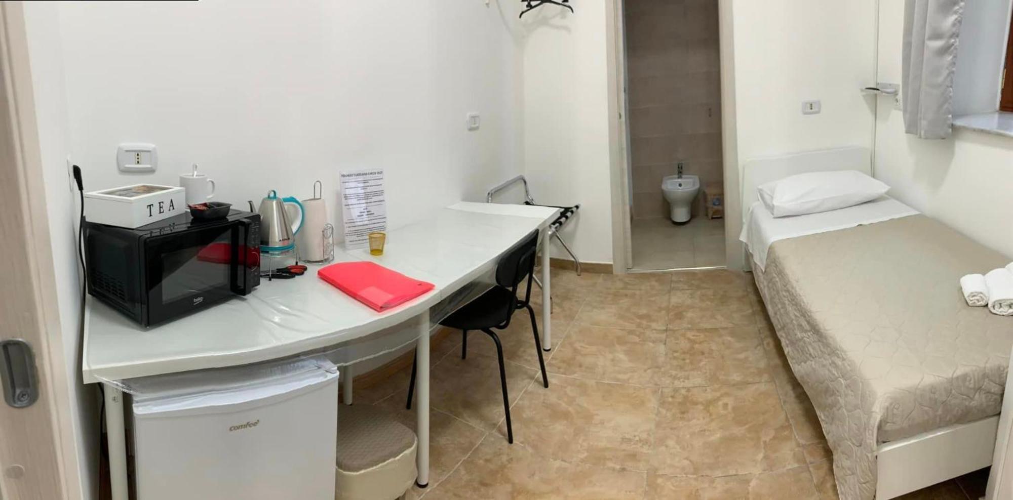 Miris Home Fast And Comfortable With Self Check In 8 Minutes Walk Near Naples Airport Nápoles Exterior foto